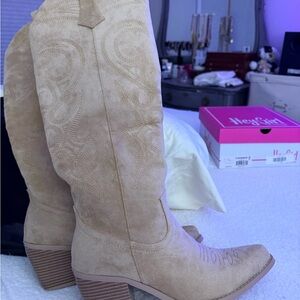 Kiss Tan Embroidered Heeled Boots